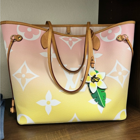 Never Fully- By the Pool - Picture 1 of 3